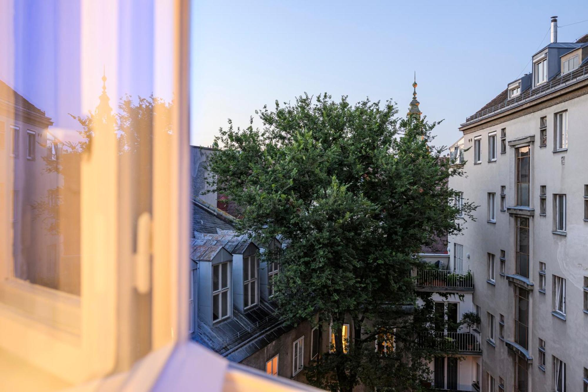 Palais Palffy Suits Vienna Luaran gambar