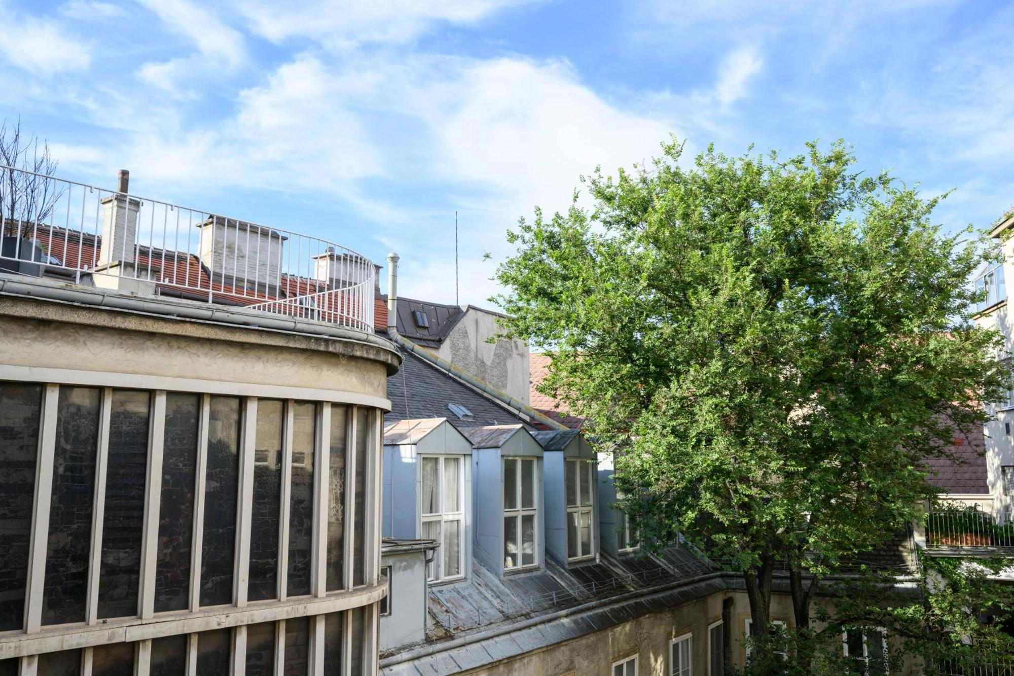 Palais Palffy Suits Vienna Luaran gambar